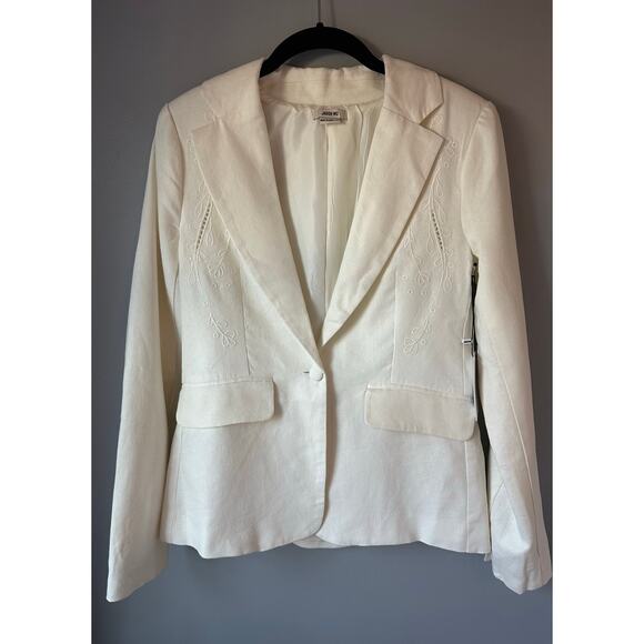 Jason Wu Jackets & Blazers - $325 JASON WU The Classics Embroidered Off White Linen Rayon Button Blazer sz Xs